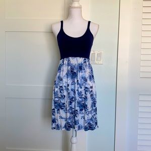 Adorable dress in navy/blue tones